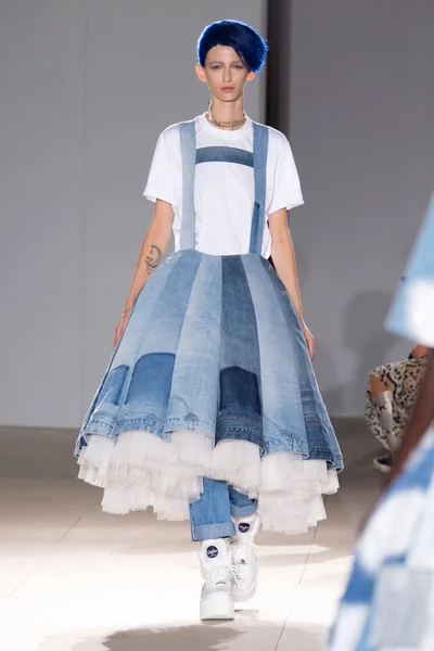 Look 3